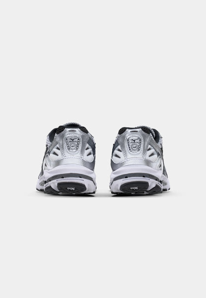 WAVE RIDER 10 White Silver