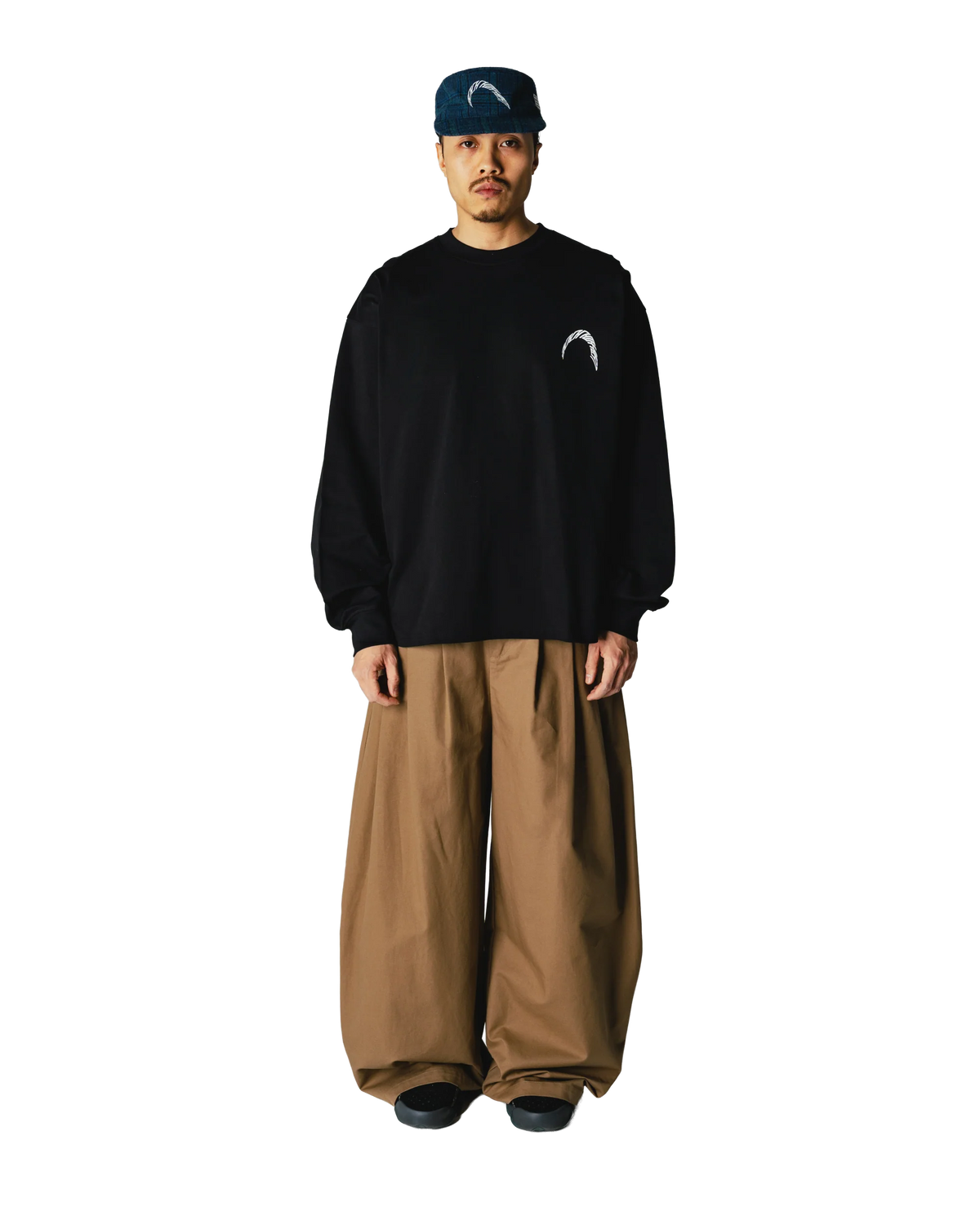 WBBeam LS Warp Tee Black dettaglio grafica petto - Raf Sneakers Trieste