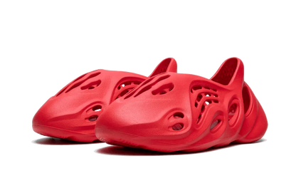 Adidas Yeezy Foam RNNR Vermillion Vista Laterale - Raf Sneakers Trieste
